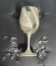 Load image into Gallery viewer, Bling Wine Glass
